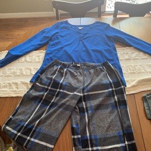 DKNY pajama set